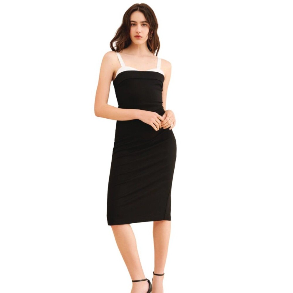 Sunday in Brooklyn | Black and White Colorblock Sweetheart Neck Midi Dress Med